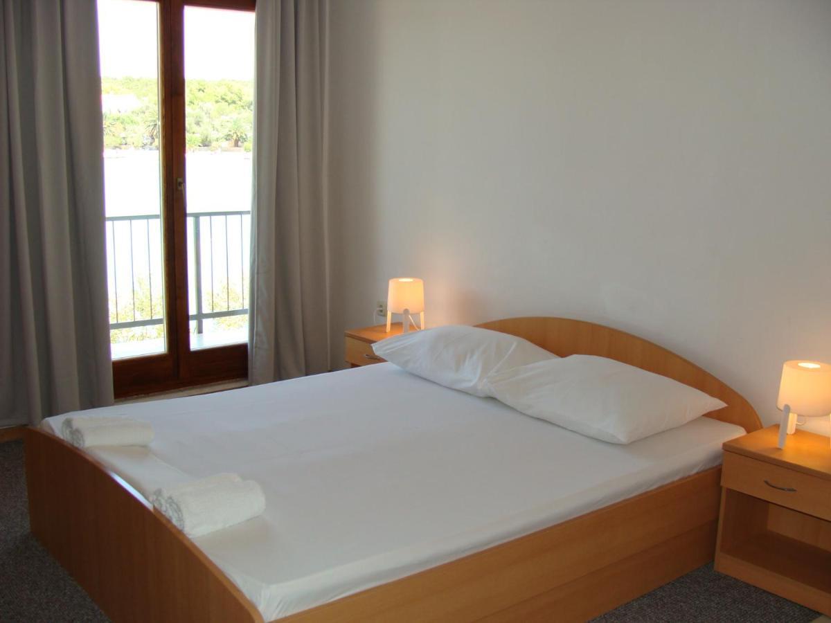 Trim Rooms And Apartments Lovište 外观 照片
