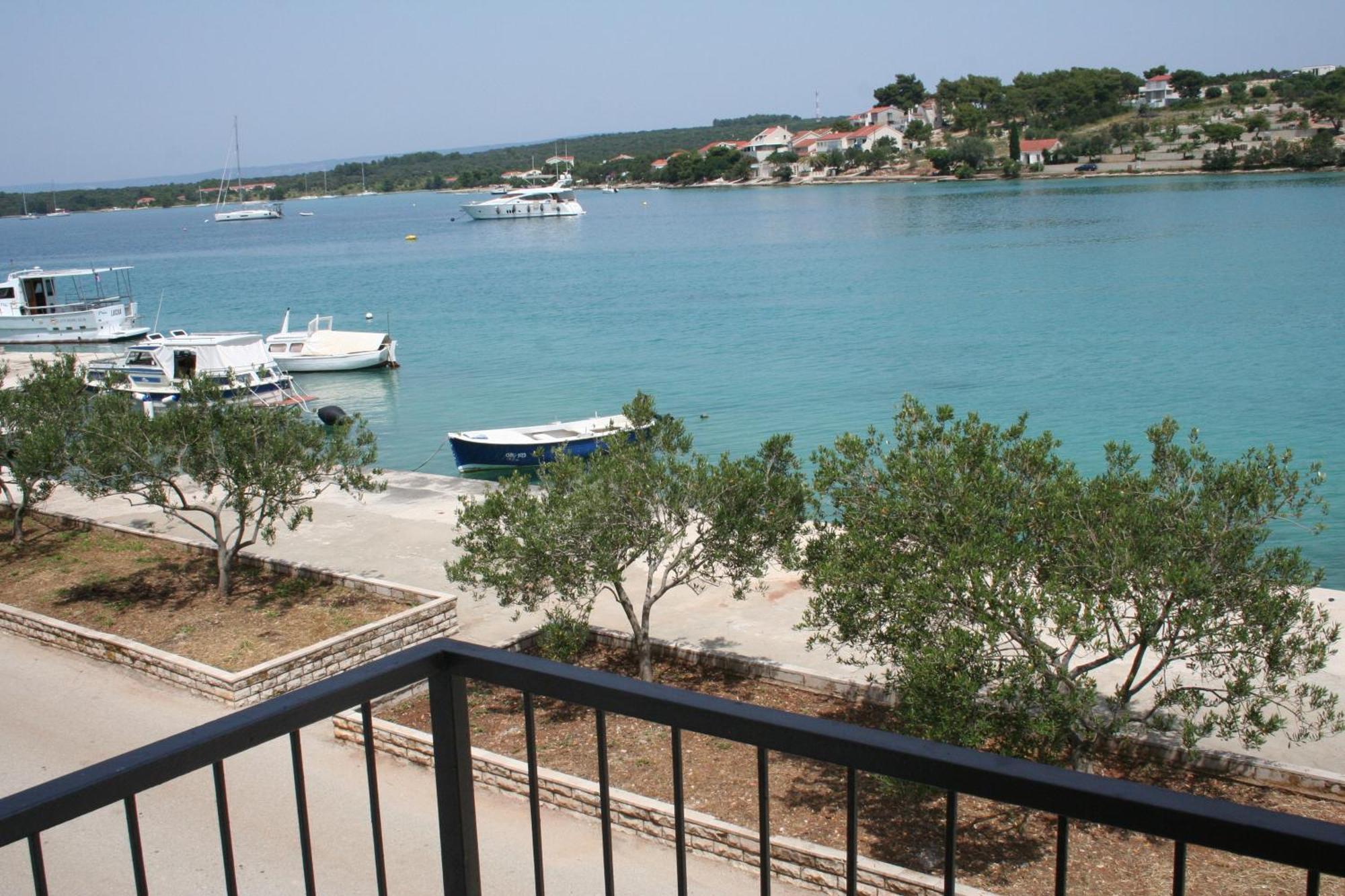 Trim Rooms And Apartments Lovište 外观 照片