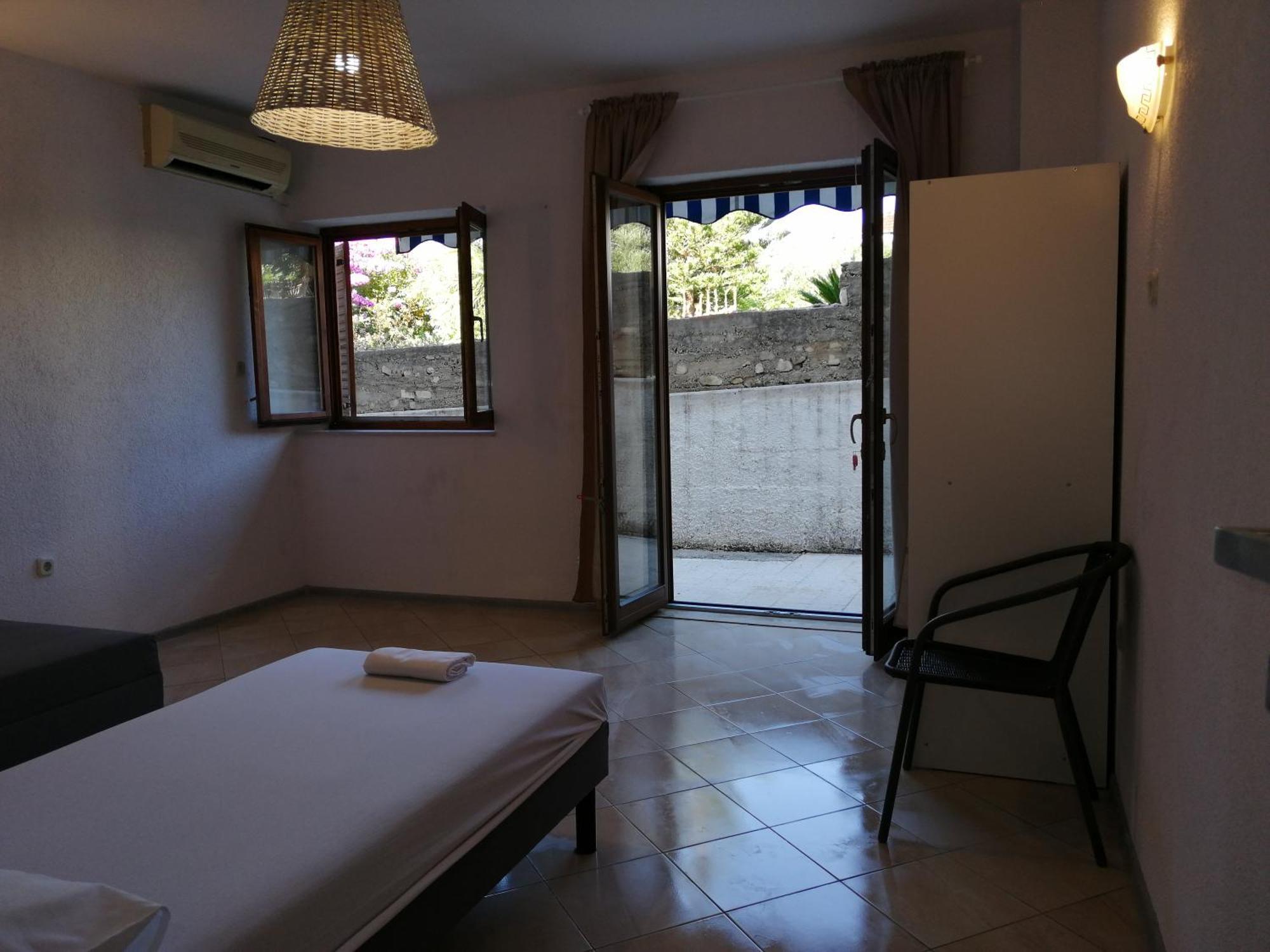 Trim Rooms And Apartments Lovište 外观 照片