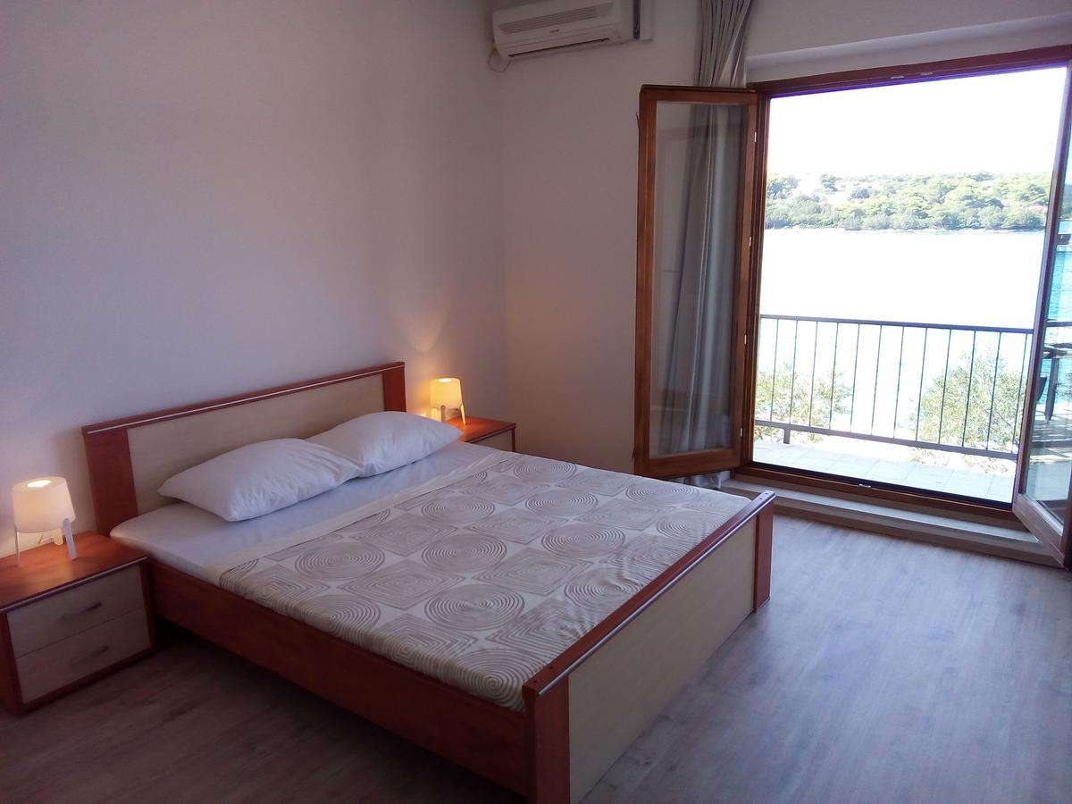Trim Rooms And Apartments Lovište 外观 照片