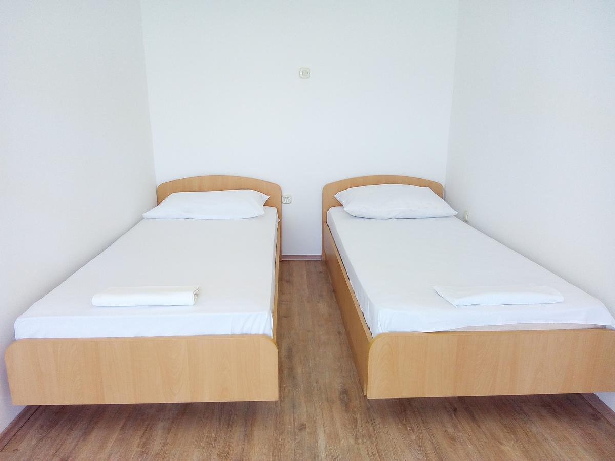 Trim Rooms And Apartments Lovište 外观 照片